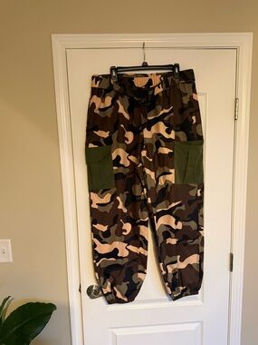 Camo Cargo Pants with Olive Green Pockets